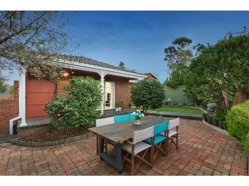 19 Winston Road, Viewbank VIC 3084