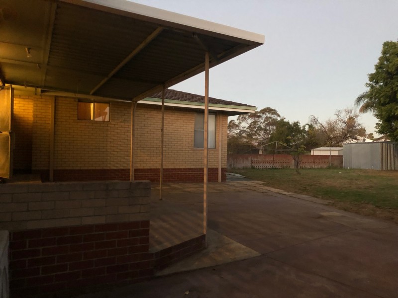 128 Lacey Street, Beckenham WA 6107