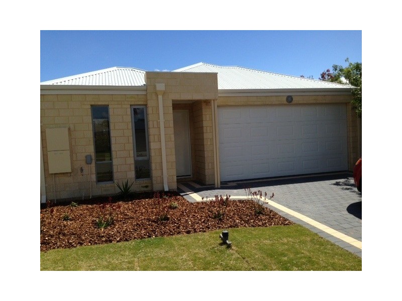 11 Lyrebird Way, Thornlie WA 6108