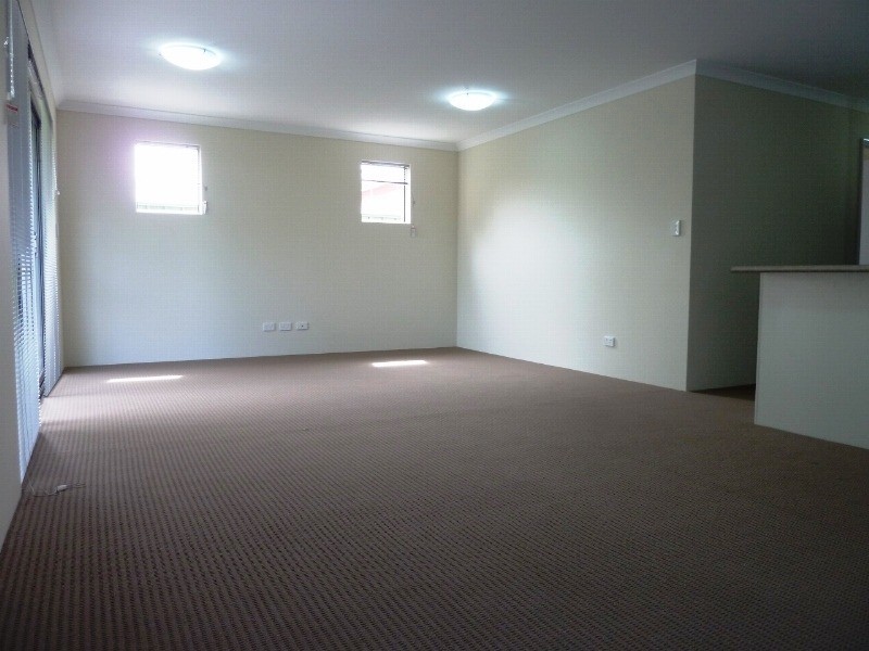 11 Lyrebird Way, Thornlie WA 6108