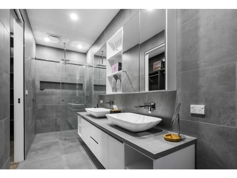 1/22 Charles Street, Cheltenham VIC 3192