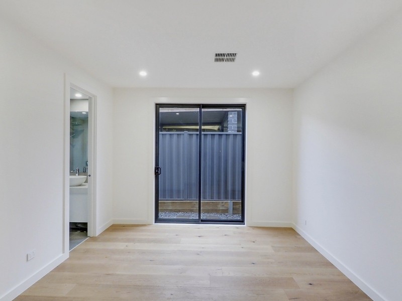 4 Diosma Drive, Glen Waverley VIC 3150