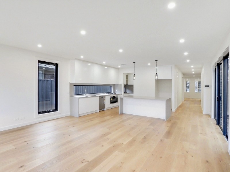 4 Diosma Drive, Glen Waverley VIC 3150