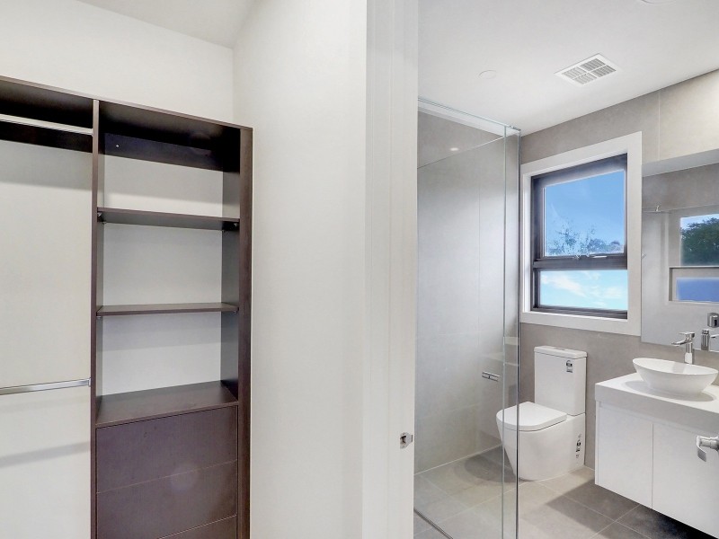 4 Diosma Drive, Glen Waverley VIC 3150