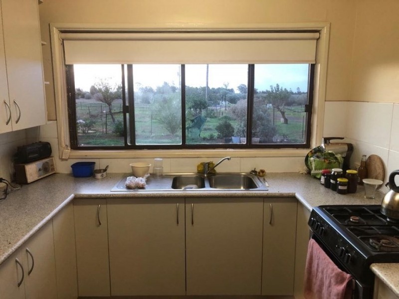 8R Gavel Drive, Dubbo NSW 2830