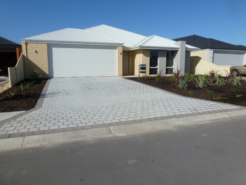 25 Goldsbrough Entrance, Helena Valley WA 6056