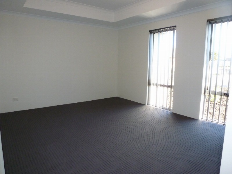 25 Goldsbrough Entrance, Helena Valley WA 6056