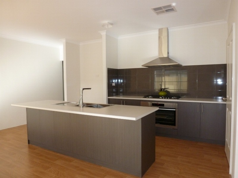 25 Goldsbrough Entrance, Helena Valley WA 6056