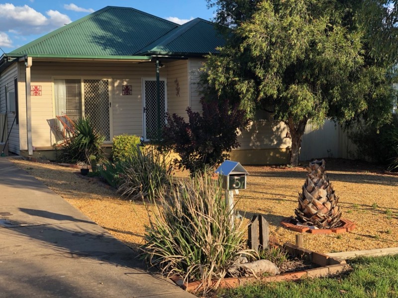 5 Thomas Street, Cowra NSW 2794