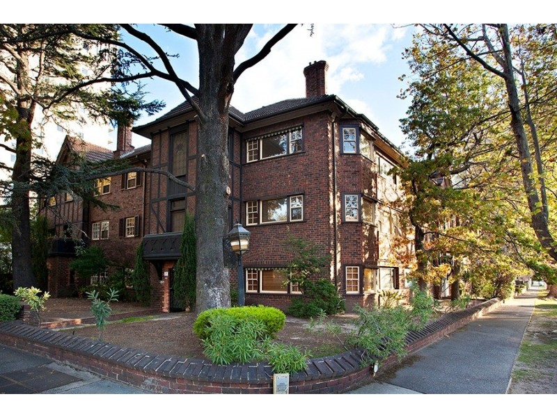 16/628 St Kilda Road, Melbourne VIC 3004