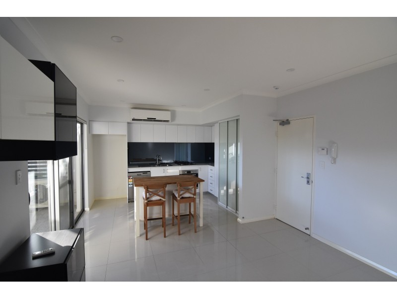 2/3 Leeder Street, Glendalough WA 6016