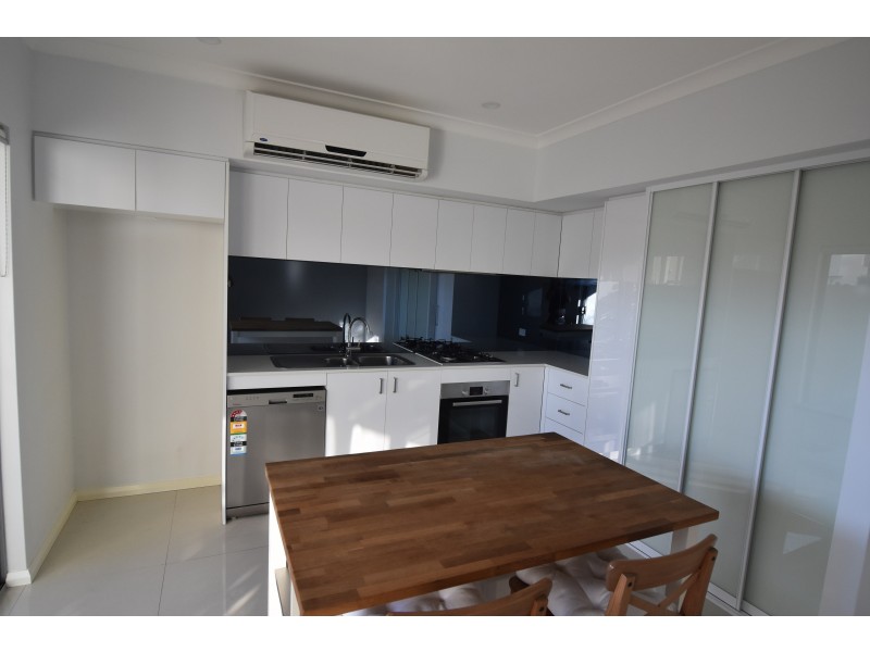 2/3 Leeder Street, Glendalough WA 6016