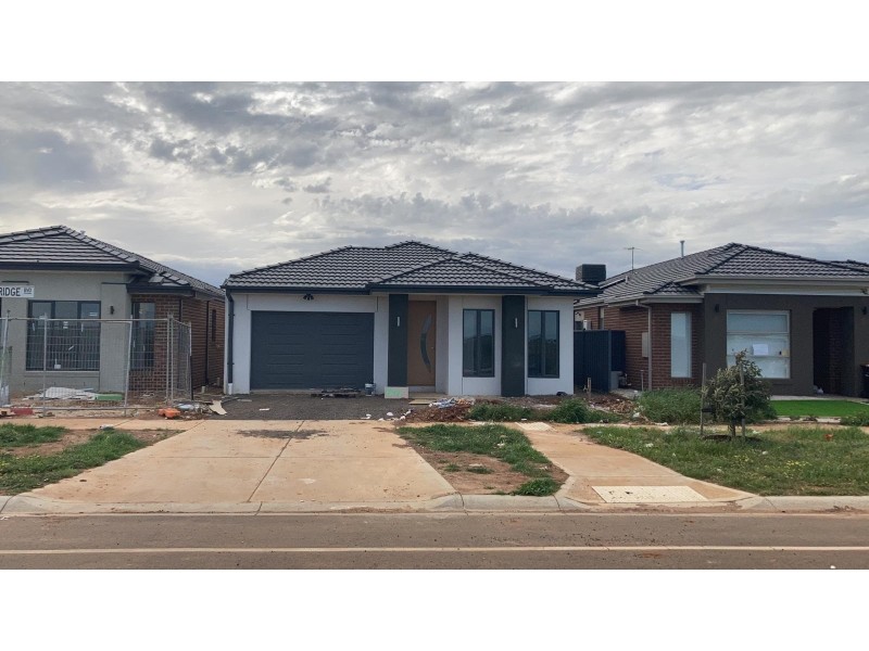 lot 604/0255 Exford Road, Melton South VIC 3338