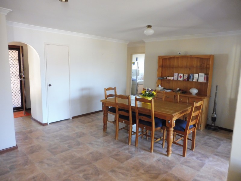 8 Casserley Road, Rockingham WA 6168