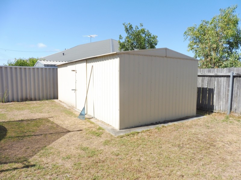 8 Casserley Road, Rockingham WA 6168