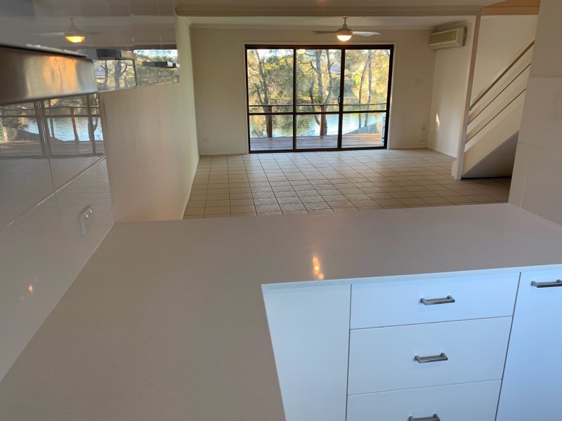 2/32 Sunbird Street, Burleigh Waters QLD 4220