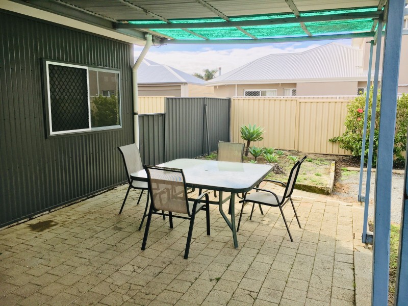 6 Queen Parade, Wannanup WA 6210