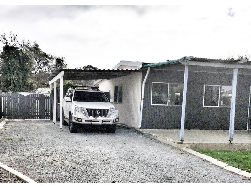 6 Queen Parade, Wannanup WA 6210