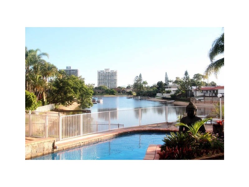 42 Merrimac Boulevard, Broadbeach Waters QLD 4218
