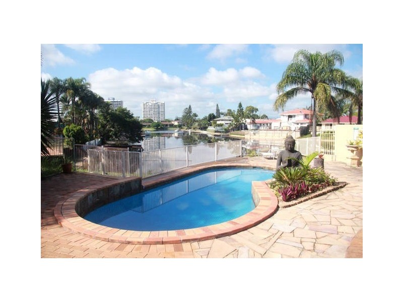 42 Merrimac Boulevard, Broadbeach Waters QLD 4218