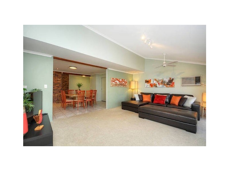 42 Merrimac Boulevard, Broadbeach Waters QLD 4218