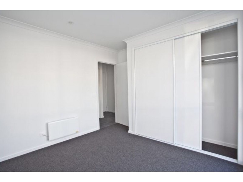 12/60 Oakden Crescent, St Albans VIC 3021