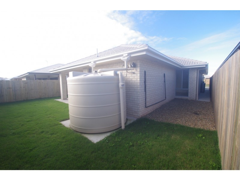 4 Lapis Street, Caloundra West QLD 4551