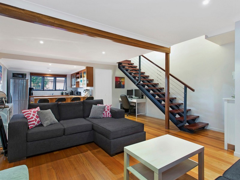 1/18 Brassey Street, Fairfield QLD 4103