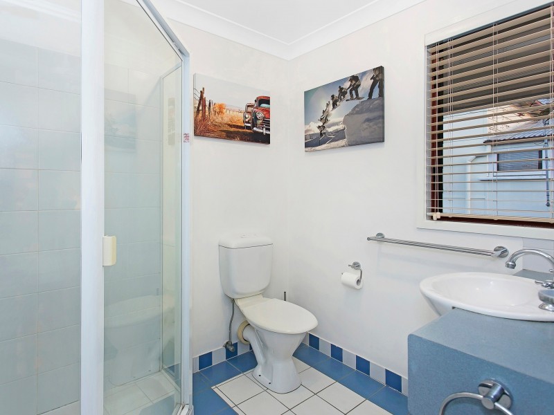 1/18 Brassey Street, Fairfield QLD 4103