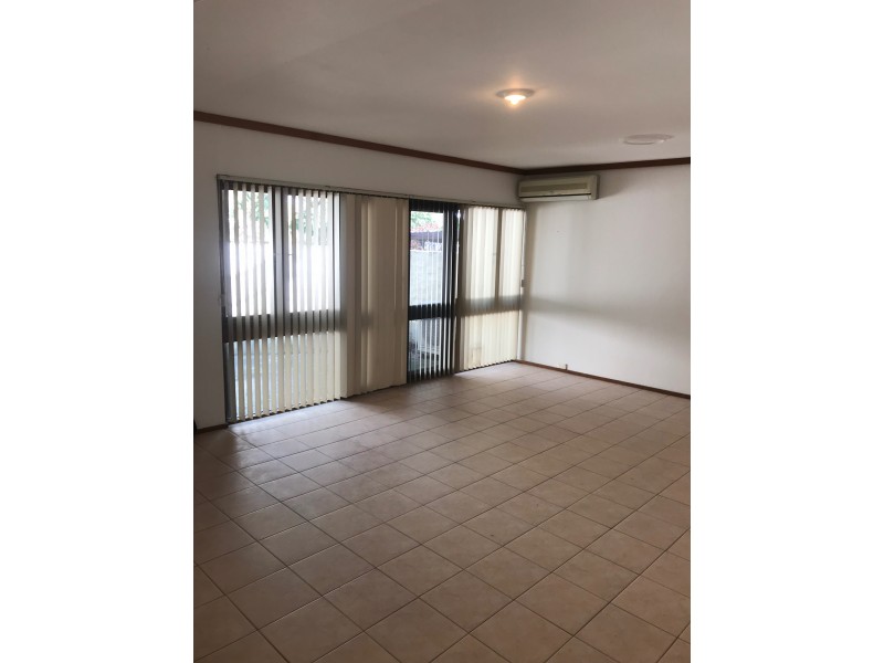 4/8 Cale Street, Como WA 6152