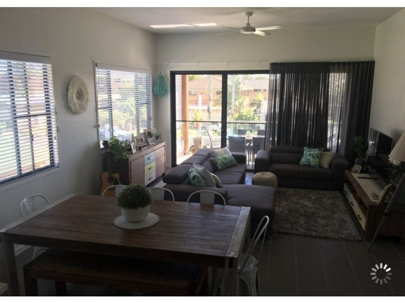 2/38 Milton Avenue, Paradise Point QLD 4216