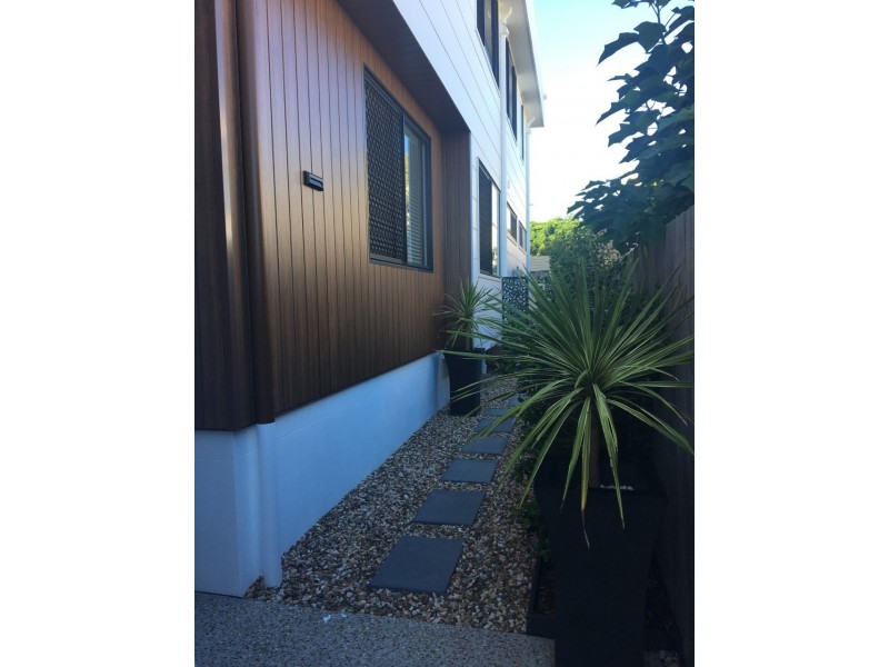 2/38 Milton Avenue, Paradise Point QLD 4216