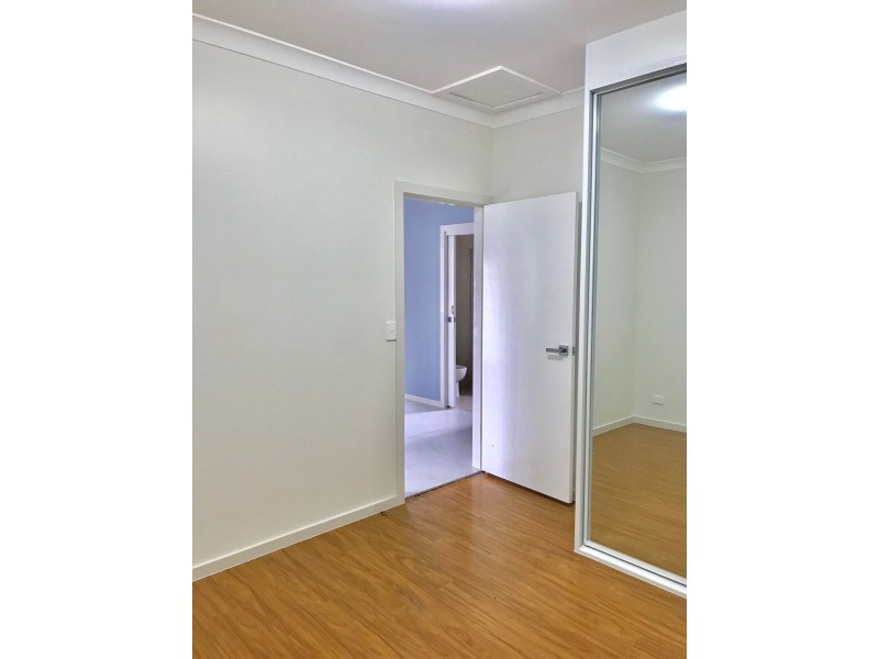 8b Ogilvy Street, Peakhurst NSW 2210
