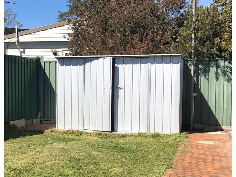 8b Ogilvy Street, Peakhurst NSW 2210