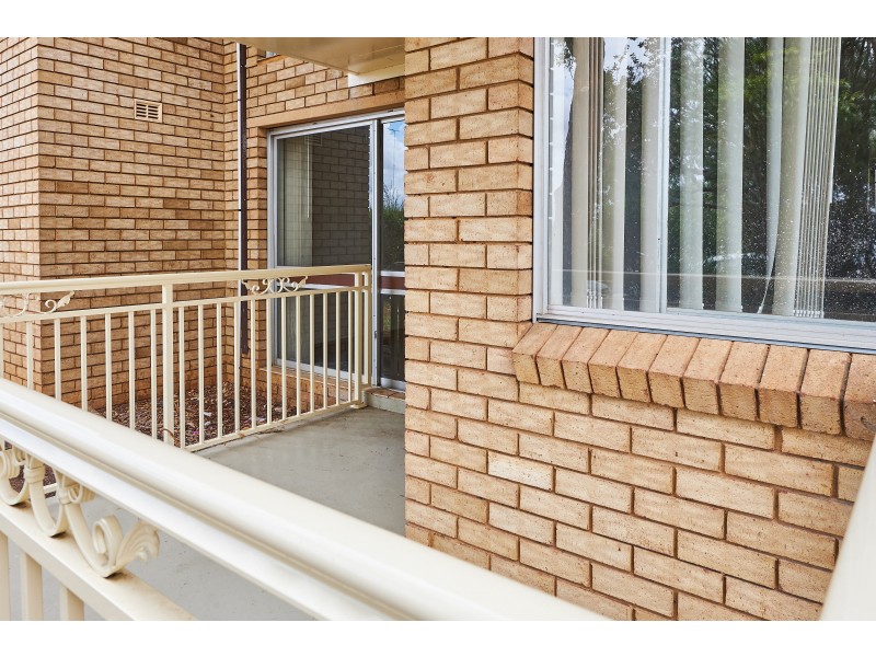 18/20-30 Condamine Street, Campbelltown NSW 2560