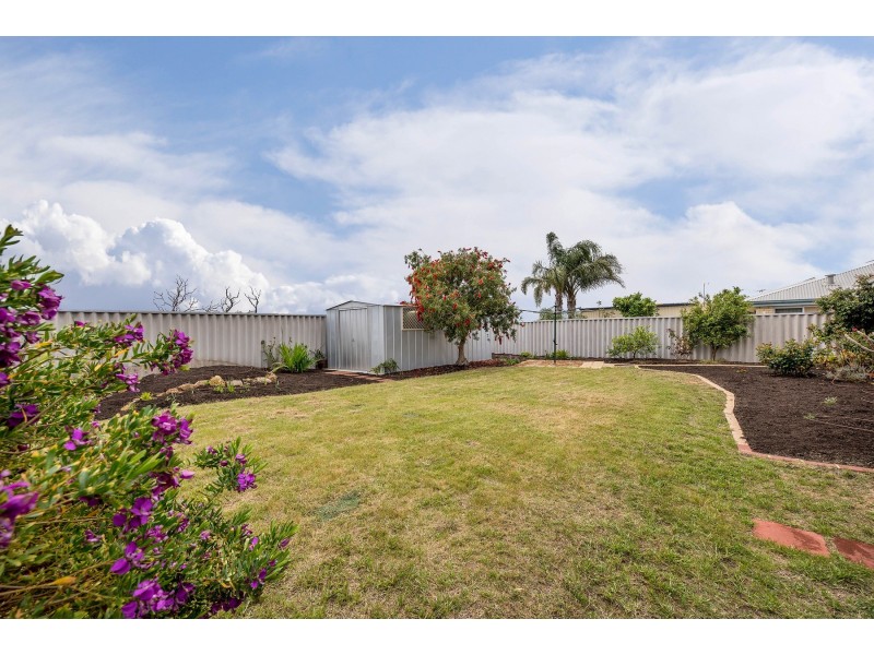 12 Dunster Way, Orelia WA 6167