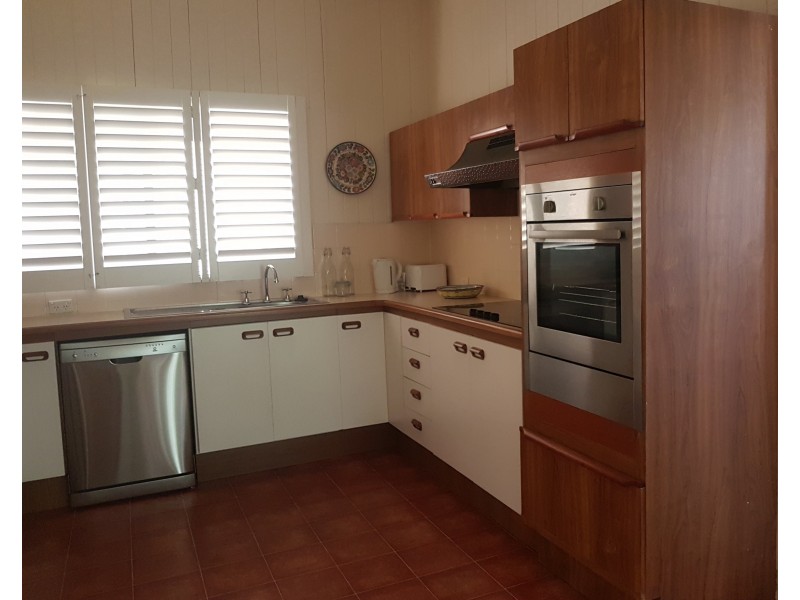 112 Allen Street, Hamilton QLD 4007