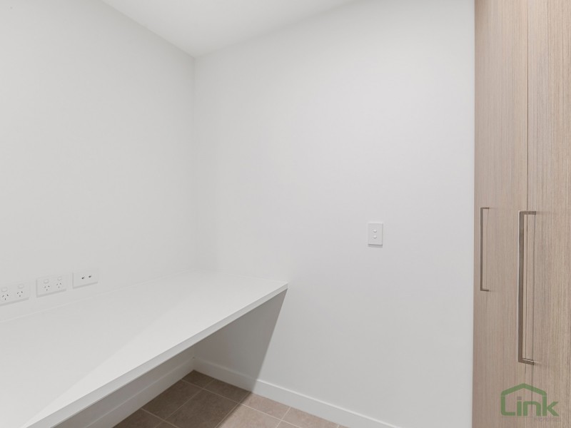 10607/11 MacArthur Avenue, Hamilton QLD 4007