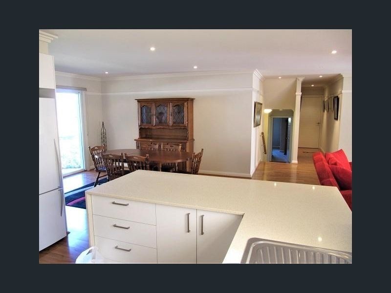 4 Robbie Burns Place, Bundanoon NSW 2578