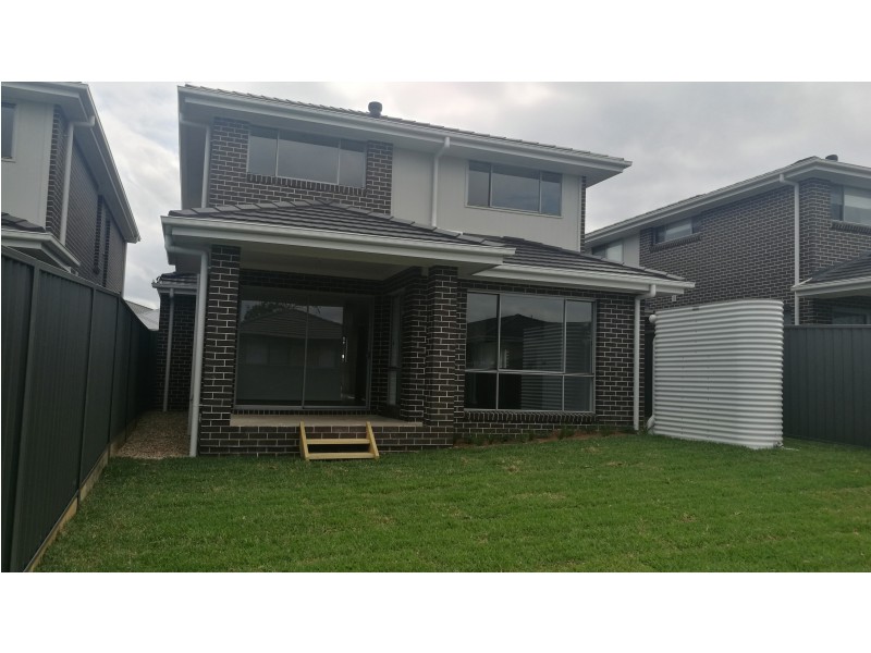 11 Bega Street, Gregory Hills NSW 2557