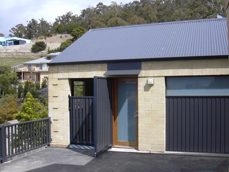 7 Pauldon Drive, Sandy Bay TAS 7005