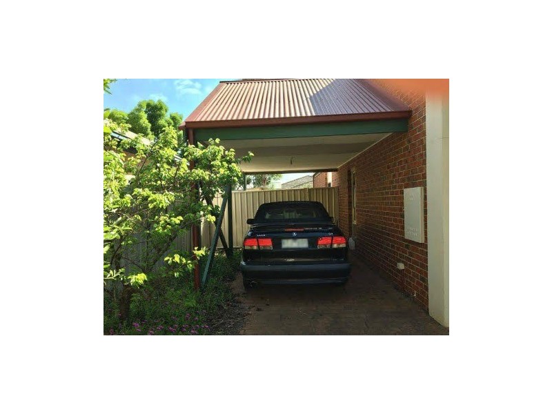 27 Elphinstone Way, Caroline Springs VIC 3023