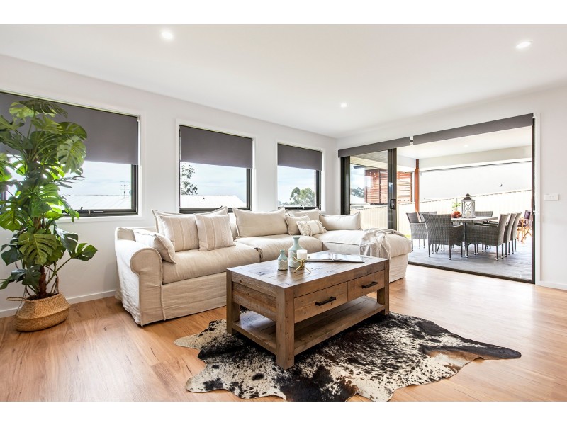 15 Jardine Road, Sunshine Bay NSW 2536