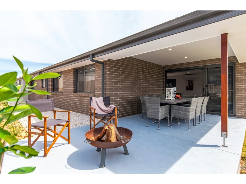 15 Jardine Road, Sunshine Bay NSW 2536