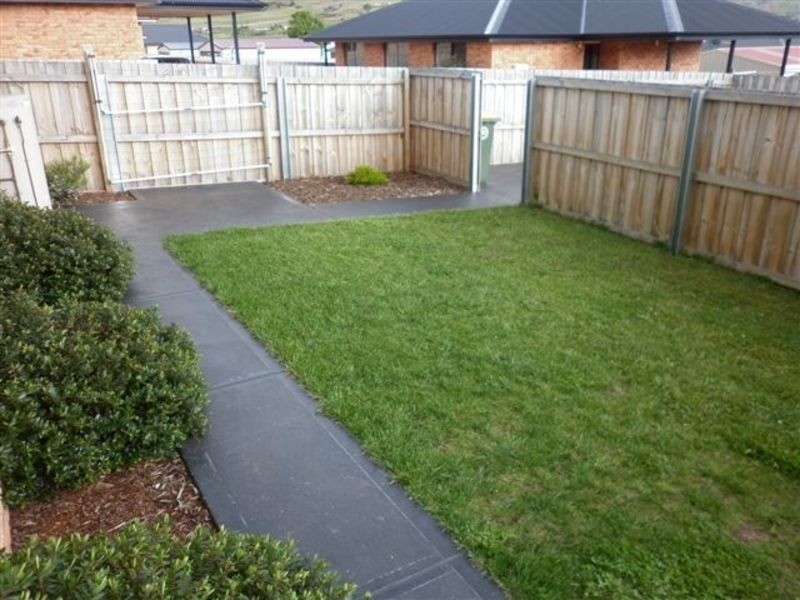 1/10 Lucas Street, Brighton TAS 7030