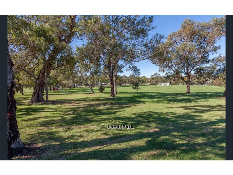 16 Saint Andrews Way, Duncraig WA 6023