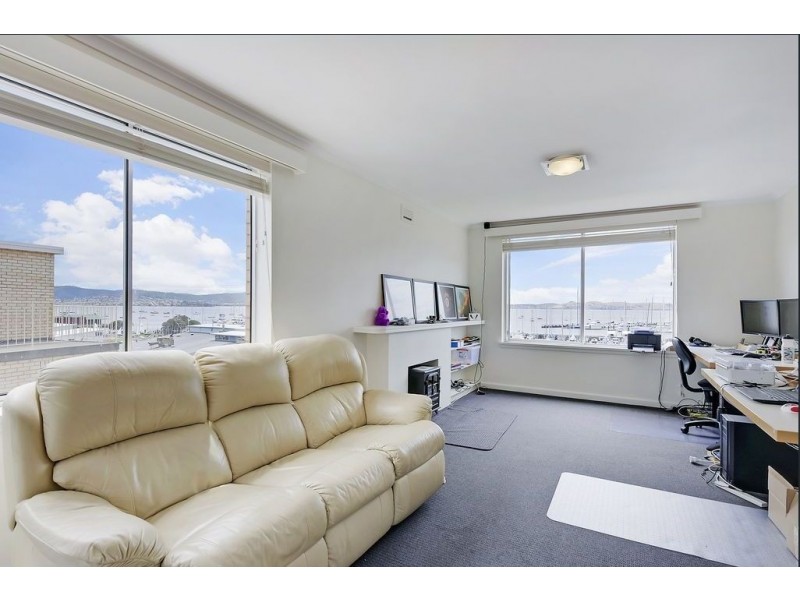 10/50 Marieville Esplanade, Sandy Bay TAS 7005