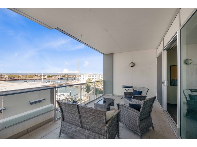 301/2-6 Pilla Avenue, New Port SA 5015