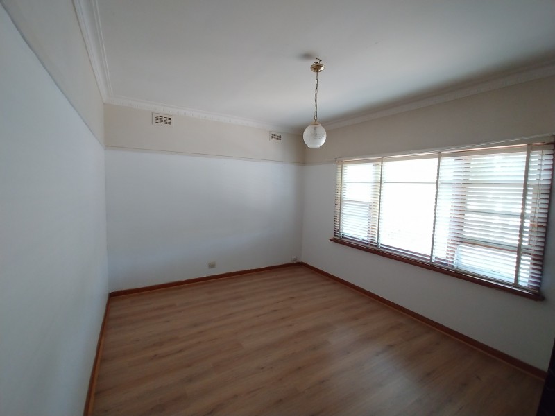 34 Canterbury Street, Deer Park VIC 3023