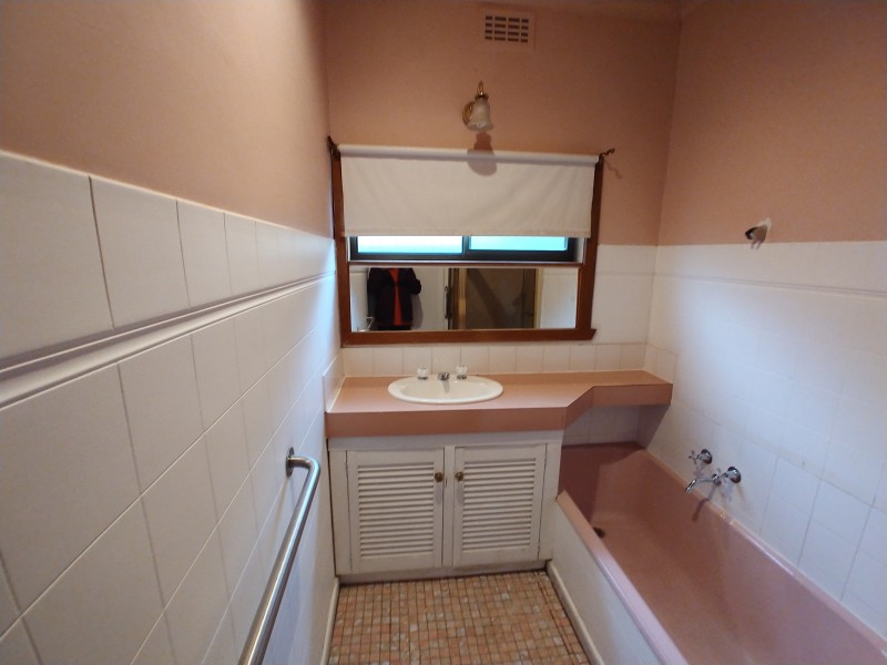 34 Canterbury Street, Deer Park VIC 3023